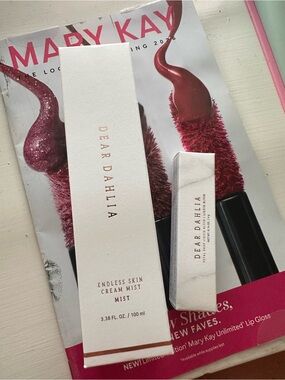 Dear Dahlia Endless Skin Cream Mist - White & Rose Gold Accents